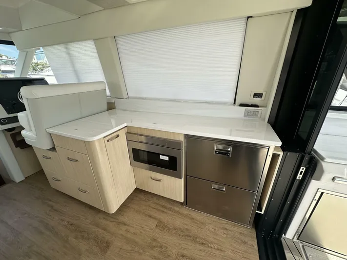 Our Trade Yacht Photos Pics 2024 Regal 42 Xo - Image 11