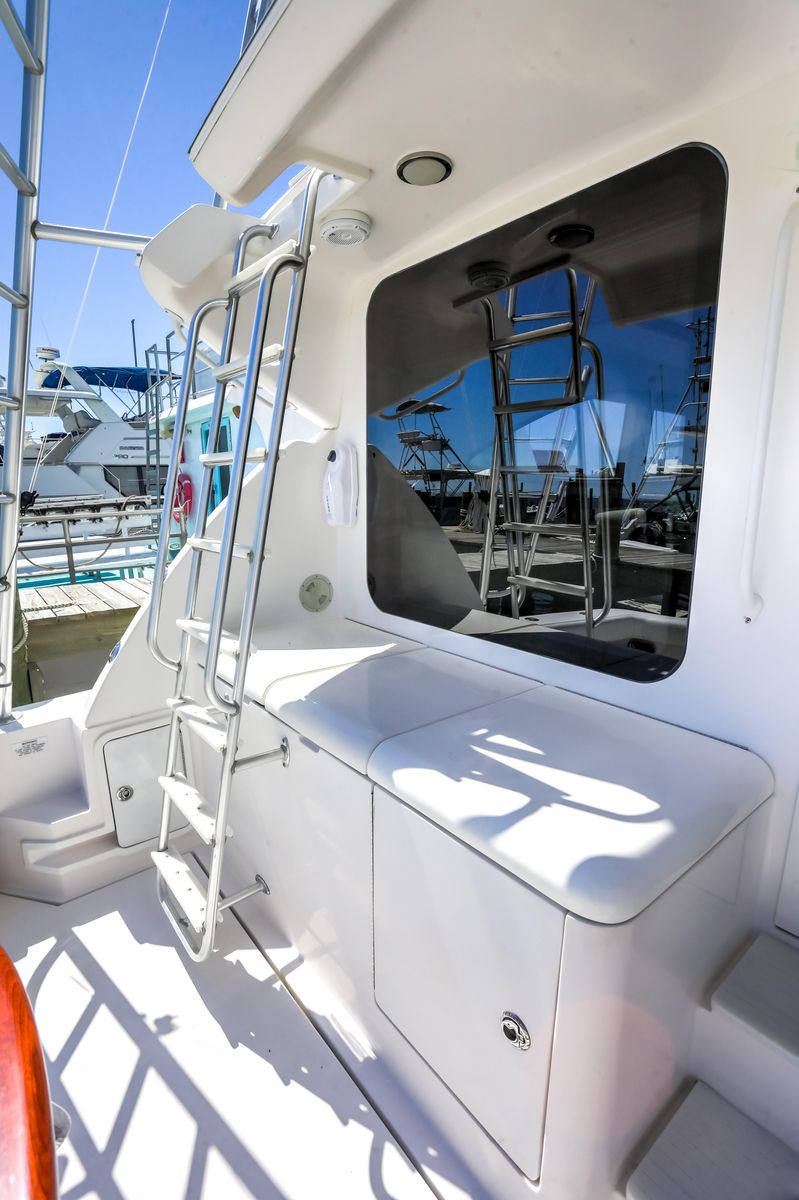 2005 Bertram 45 