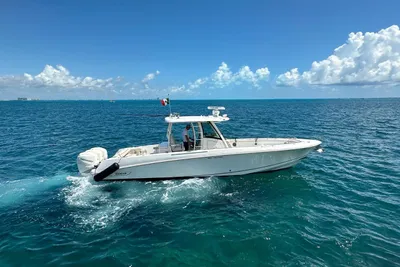 Boston Whaler 350 Outrage