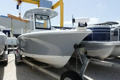 Sea Hunt Ultra 239 SE