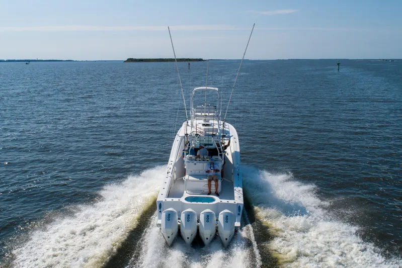 Reel Development Yacht Photos Pics 2022 Onslow Bay 41 TE boat cruising on open water.