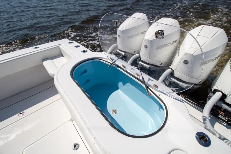 Reel Development Yacht Photos Pics 2022 Onslow Bay 41 TE boat with Mercury engines and livewell on deck.