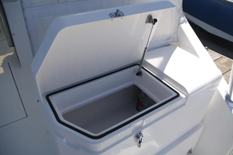  Yacht Photos Pics fish box