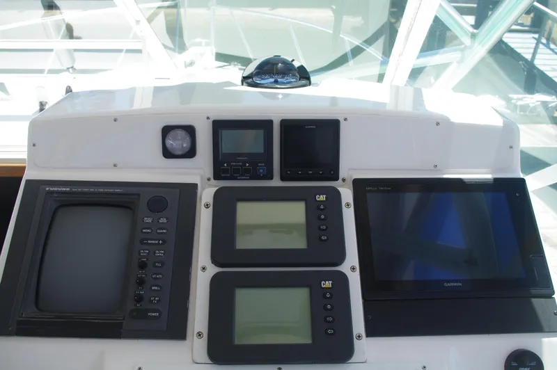  Yacht Photos Pics Helm