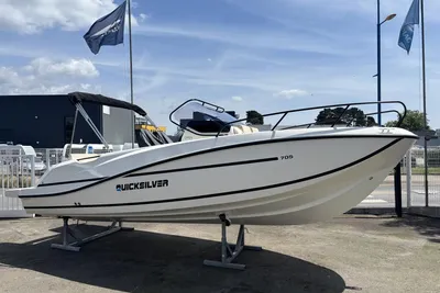 2025 Quicksilver Activ 705 Open