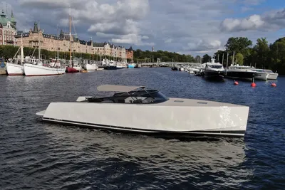 VanDutch 40