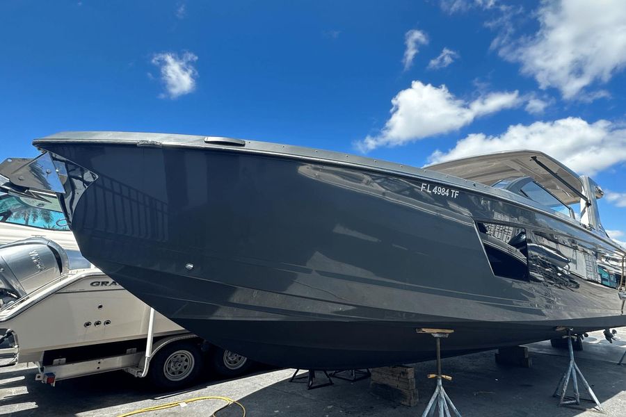 2022 Aviara AV40