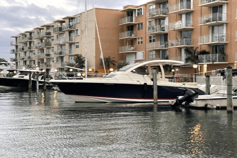 2018 Chris-Craft Launch 38