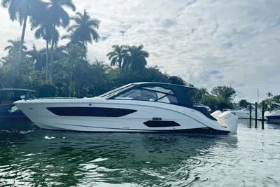Sea Ray SUNDANCER 370 OB