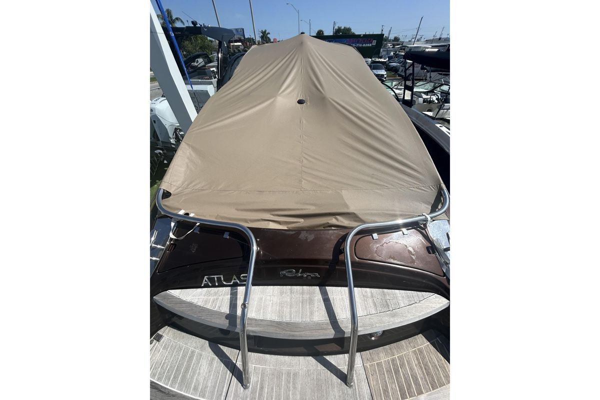 2005 Riva 44 