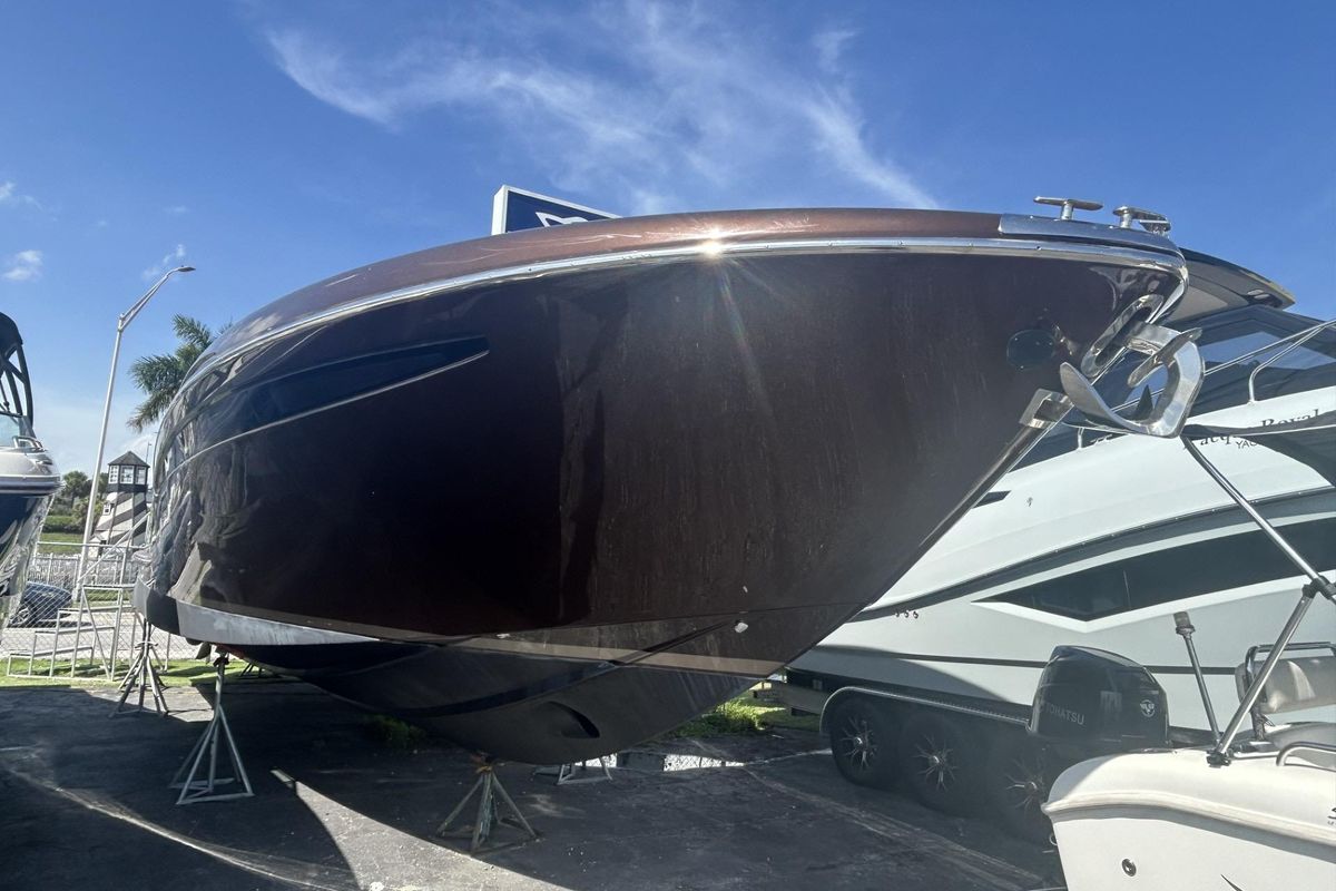 2005 Riva 44 