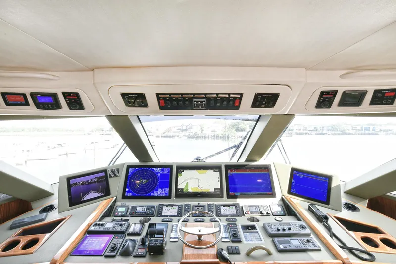 On The Edge Yacht Photos Pics 