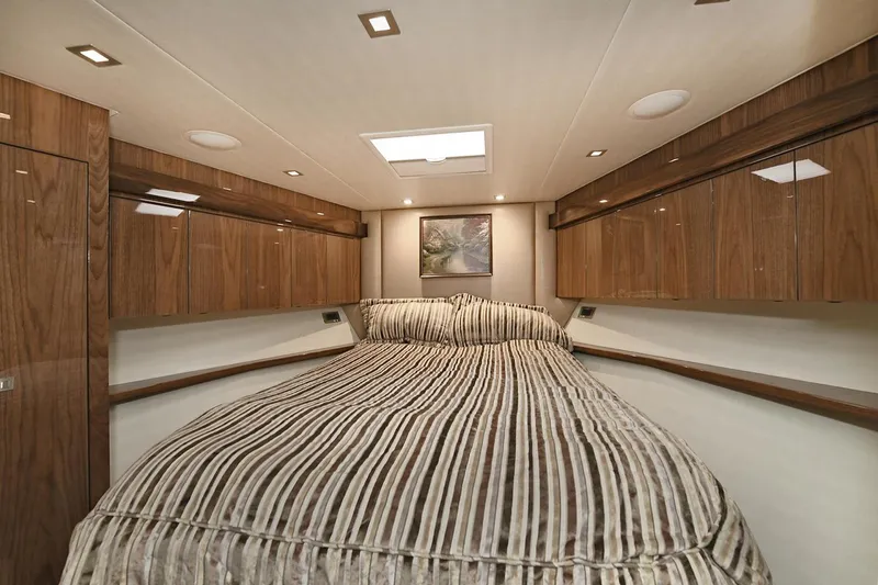 On The Edge Yacht Photos Pics 