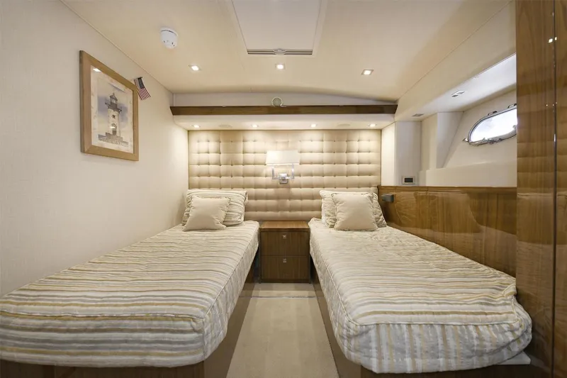 On The Edge Yacht Photos Pics 