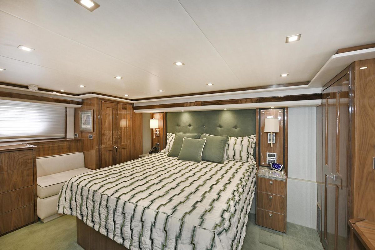2018 Viking 80 