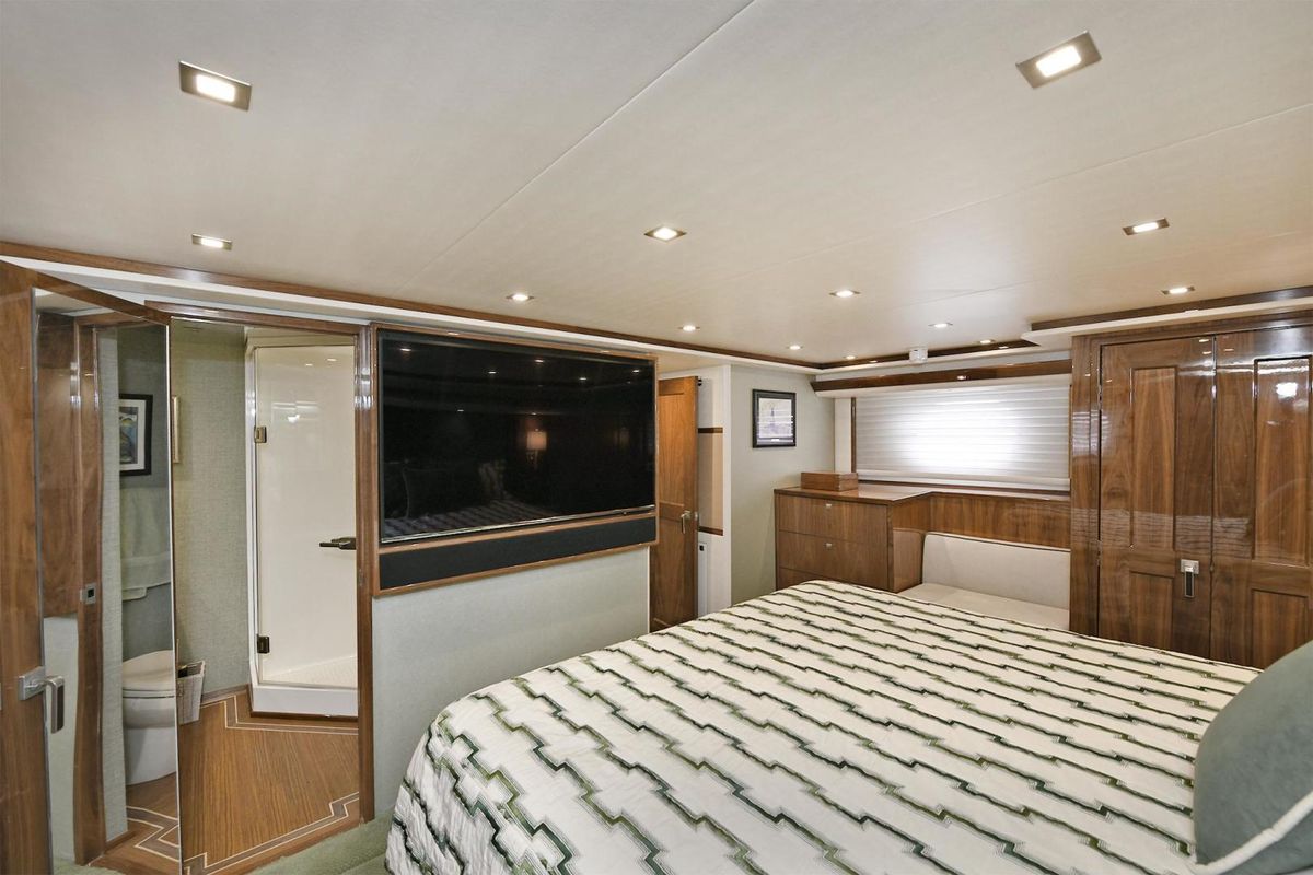 2018 Viking 80 