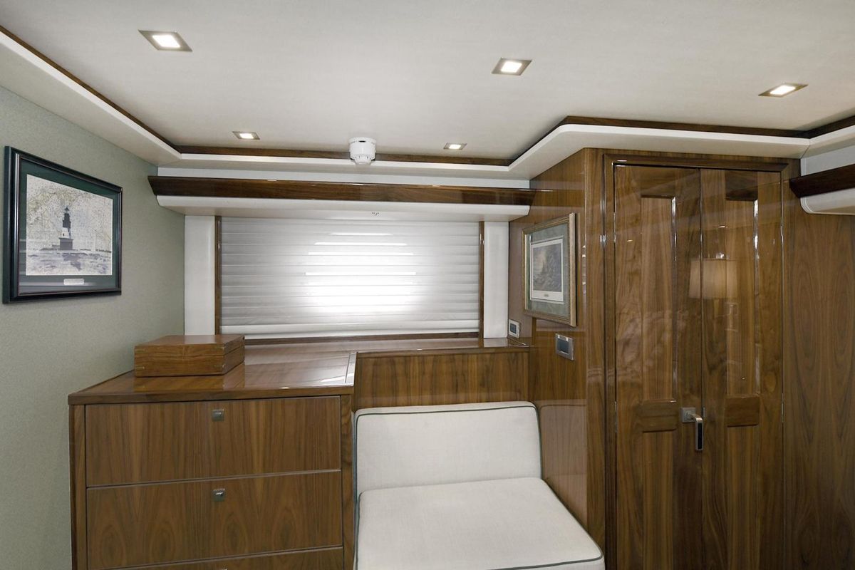 2018 Viking 80 