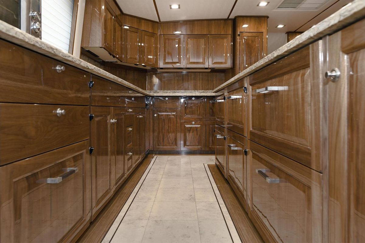 2018 Viking 80 