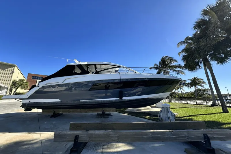 Harvest Time Yacht Photos Pics 