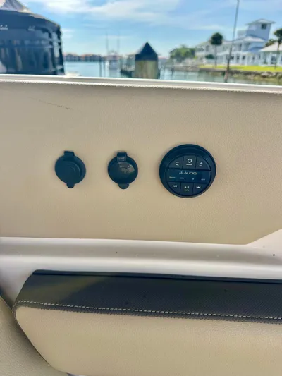 Breeezy Yacht Photos Pics 2020 Pursuit DC 365 boat console with JL Audio controls.