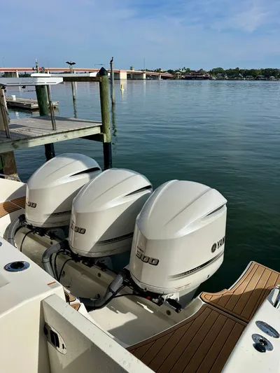 Breeezy Yacht Photos Pics 