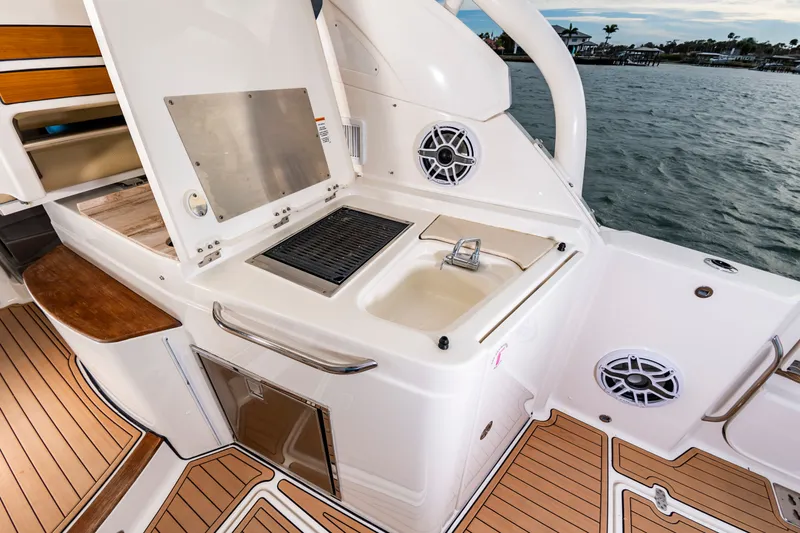 Breeezy Yacht Photos Pics 