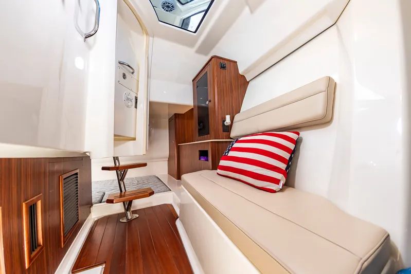 Breeezy Yacht Photos Pics 