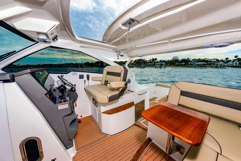 Breeezy Yacht Photos Pics 