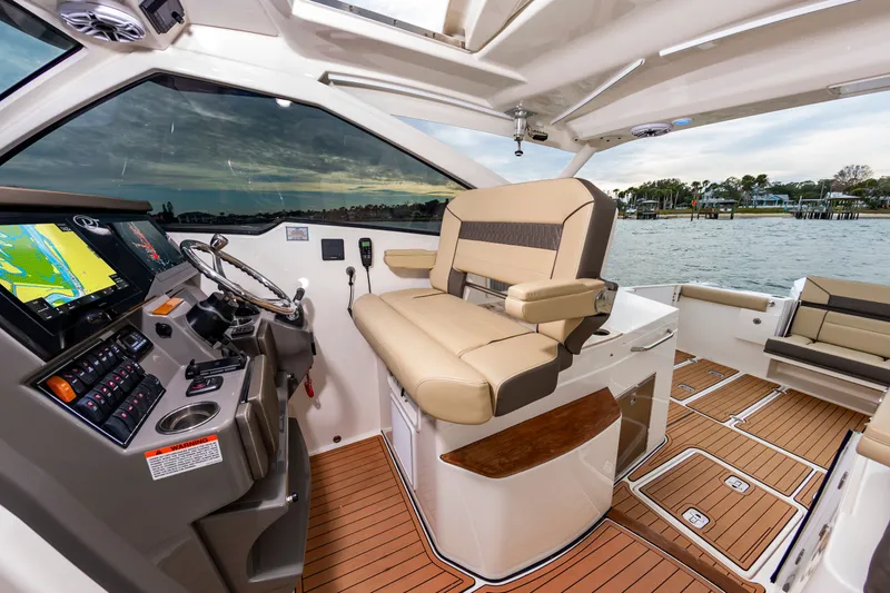 Breeezy Yacht Photos Pics 