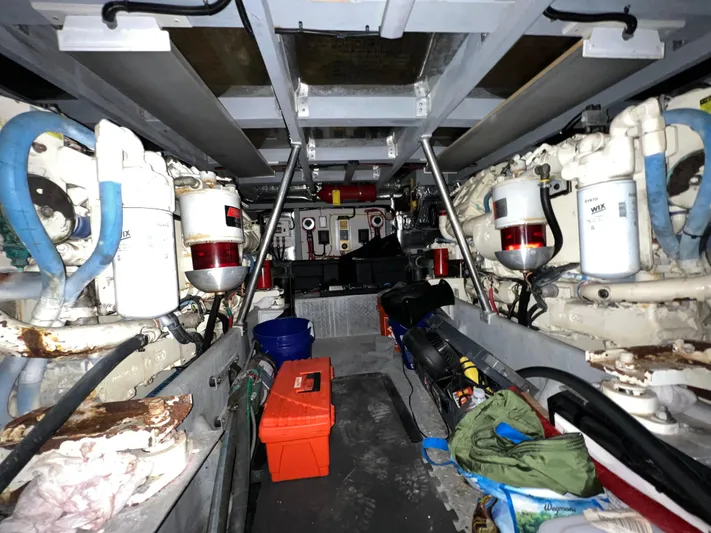 Amities Yacht Photos Pics 