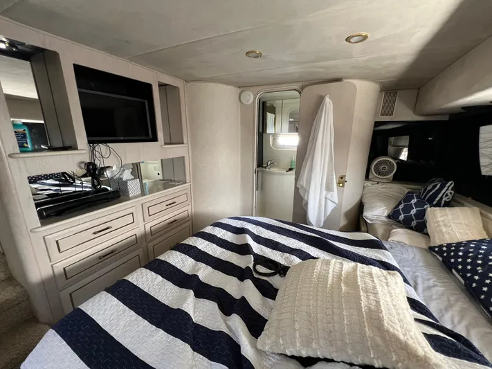 Amities Yacht Photos Pics 