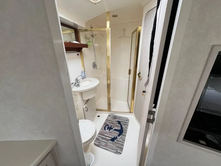 Amities Yacht Photos Pics 