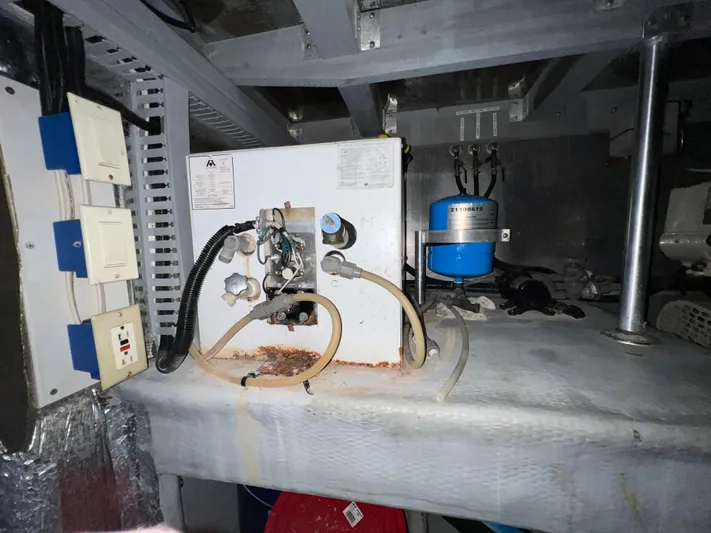 Amities Yacht Photos Pics 