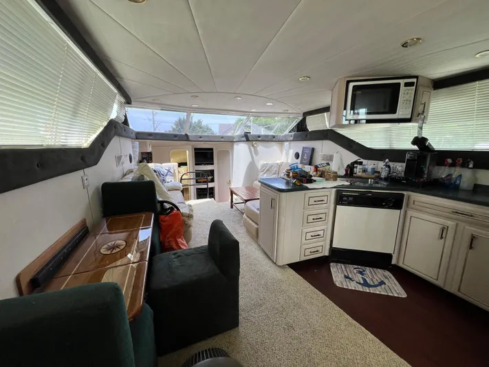 Amities Yacht Photos Pics 