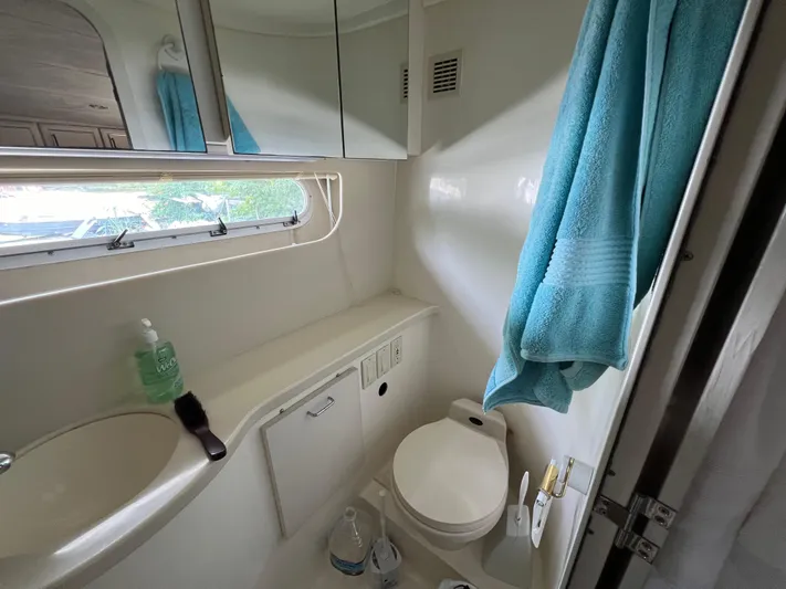 Amities Yacht Photos Pics 