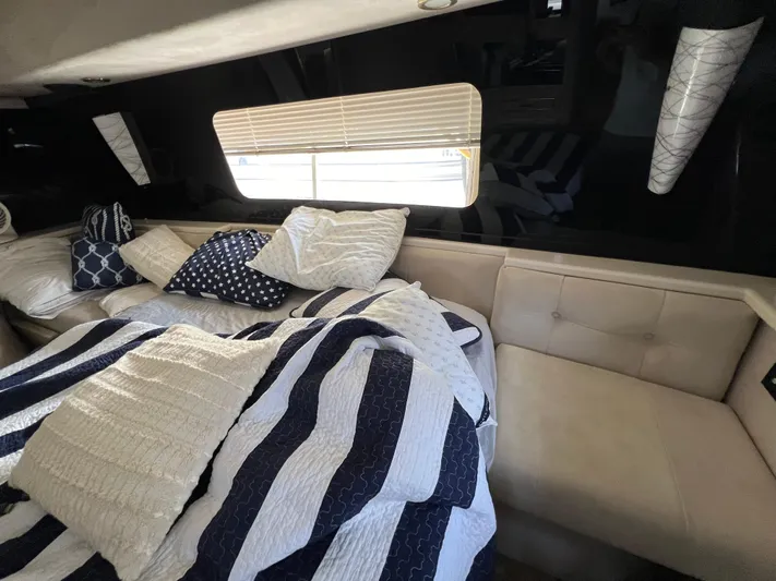 Amities Yacht Photos Pics 