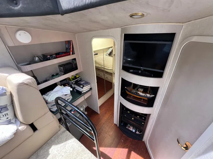 Amities Yacht Photos Pics 