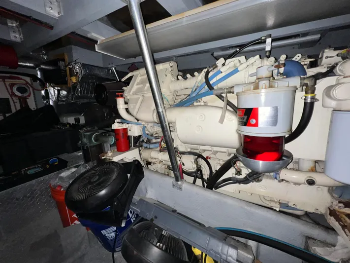 Amities Yacht Photos Pics 