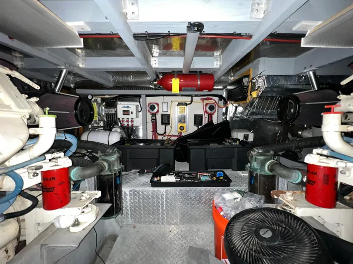 Amities Yacht Photos Pics 