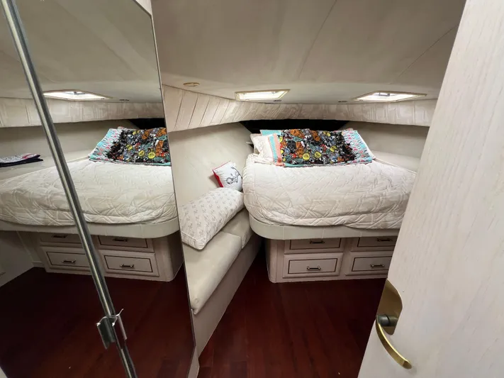 Amities Yacht Photos Pics 