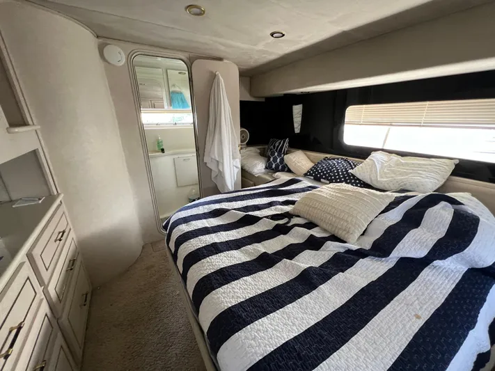 Amities Yacht Photos Pics 