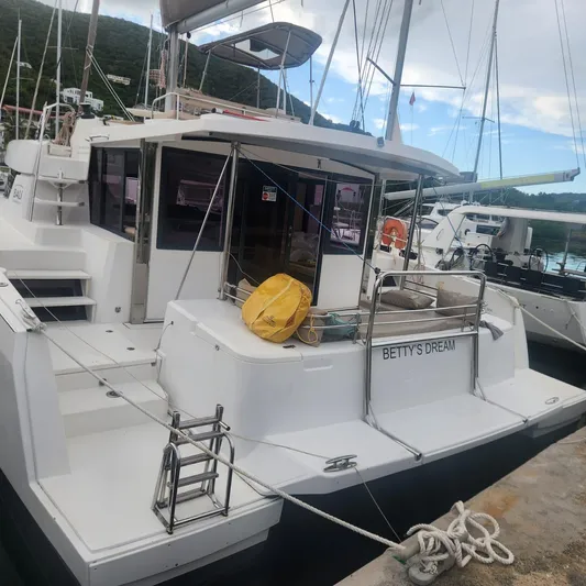 Betty's Dream Yacht Photos Pics Bali 4.3