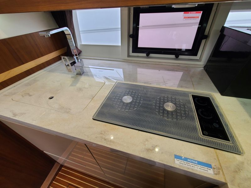 2017 Galeon 385 HTS