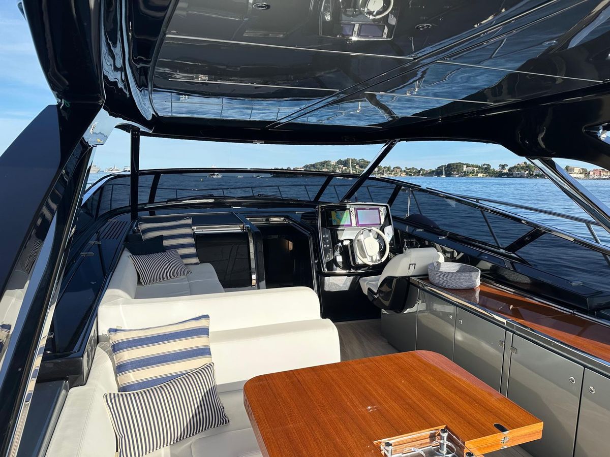 2022 Riva 56 