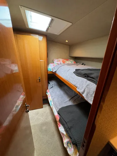 Whiskey Business Yacht Photos Pics third stateroon Over under