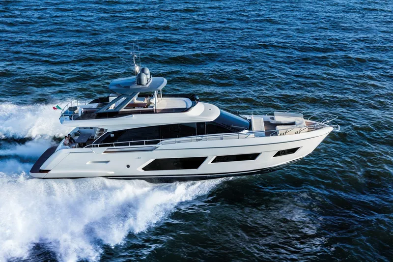 Giulia Yacht Photos Pics 