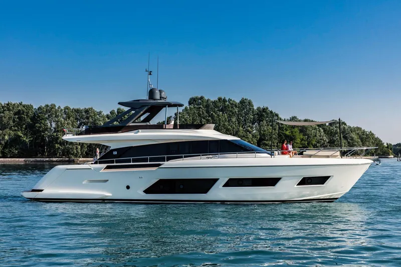 Giulia Yacht Photos Pics 