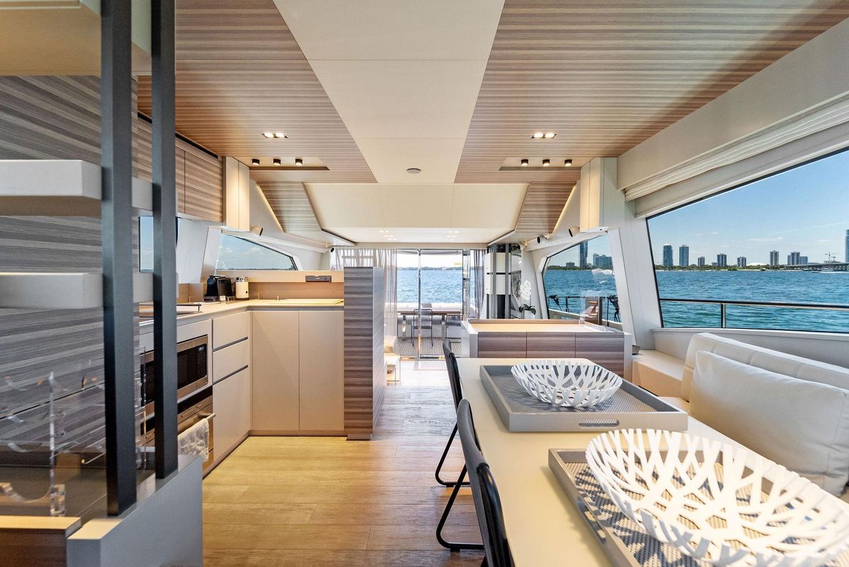 2023 Ferretti Yachts 67 