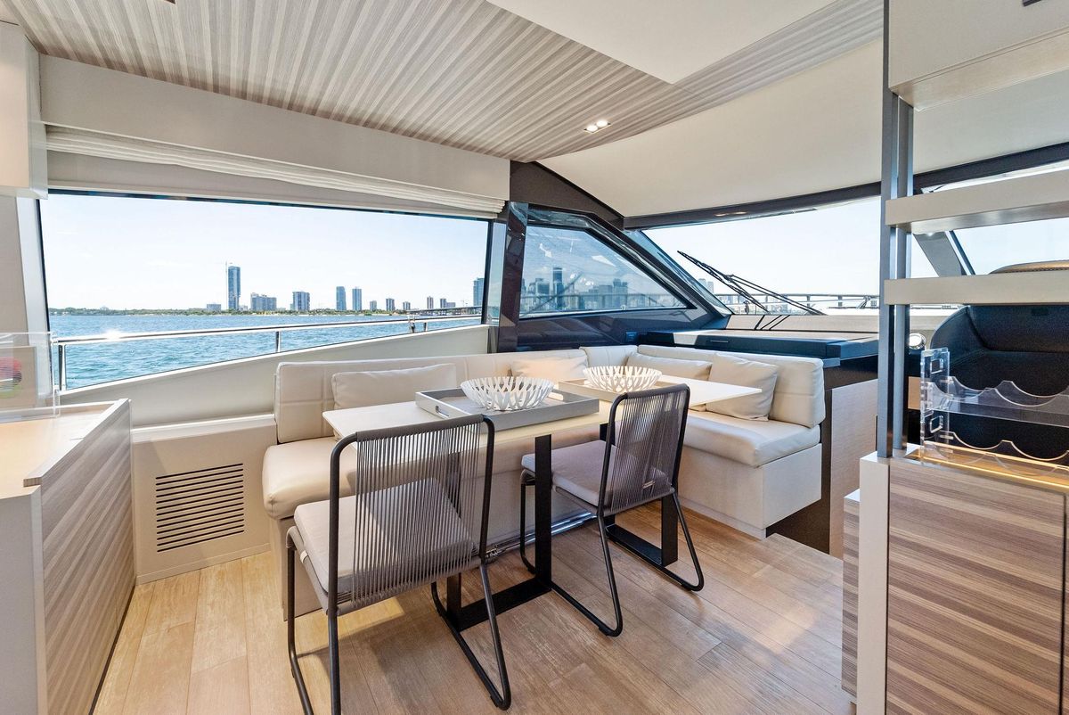 2023 Ferretti Yachts 67 