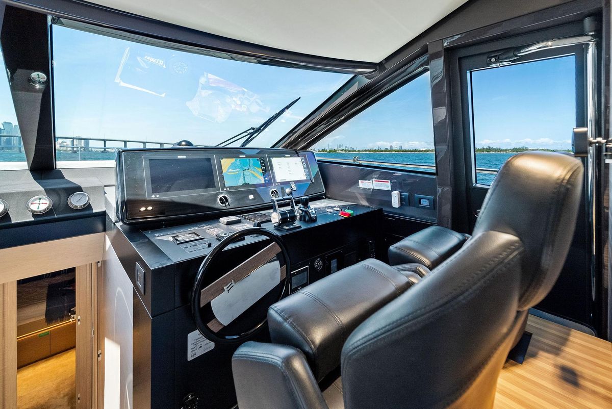 2023 Ferretti Yachts 67 